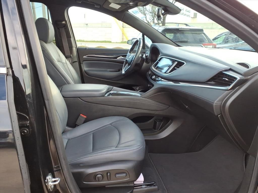 Used 2024 Buick Enclave Essence w/ Experience Buick Package image 16