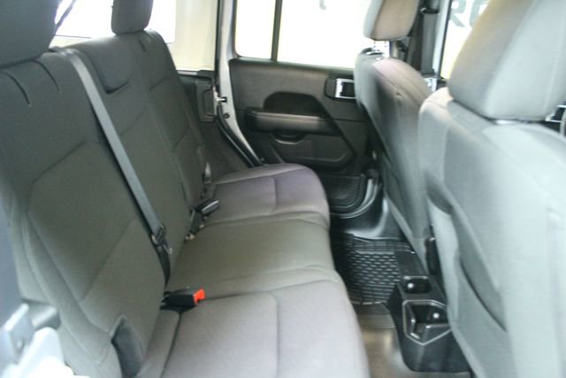 Used 2020 Jeep Wrangler Unlimited Sahara w/ Uconnect 4C Nav & Sound Group image 9