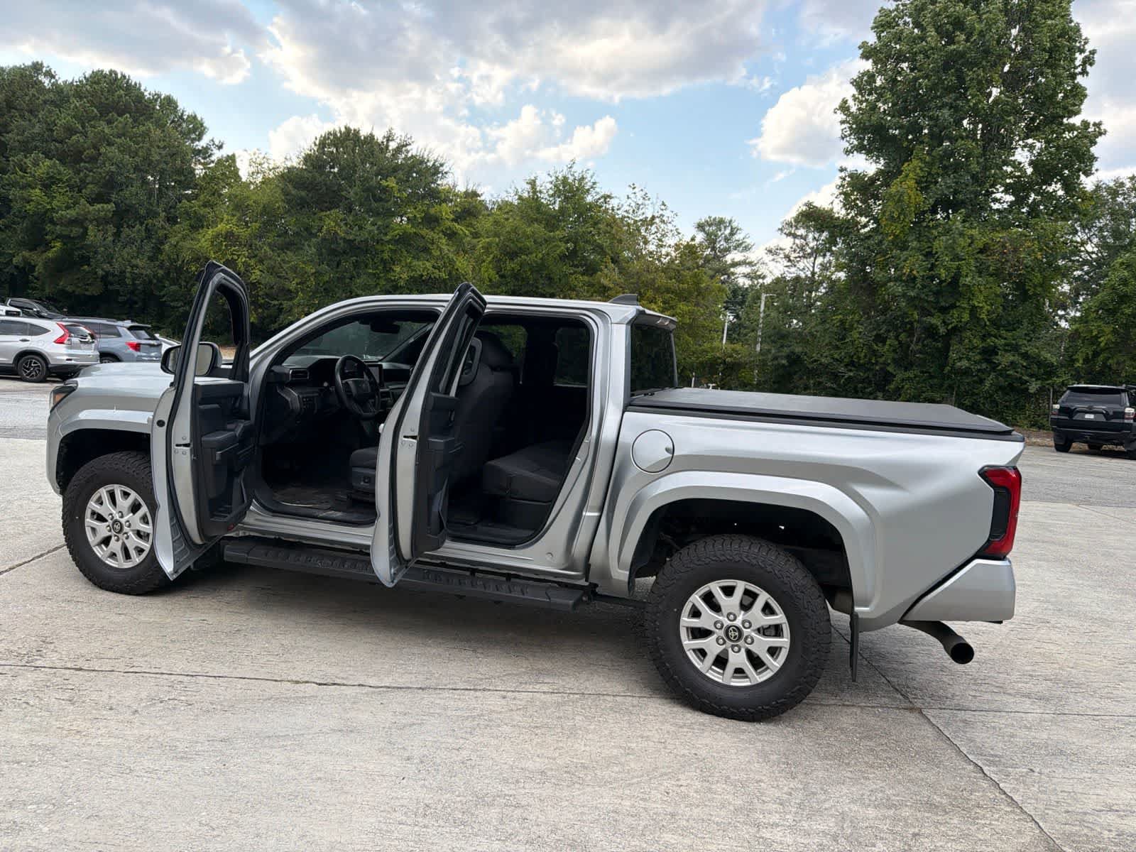 Used 2024 Toyota Tacoma SR5 AWD/4WD image 20