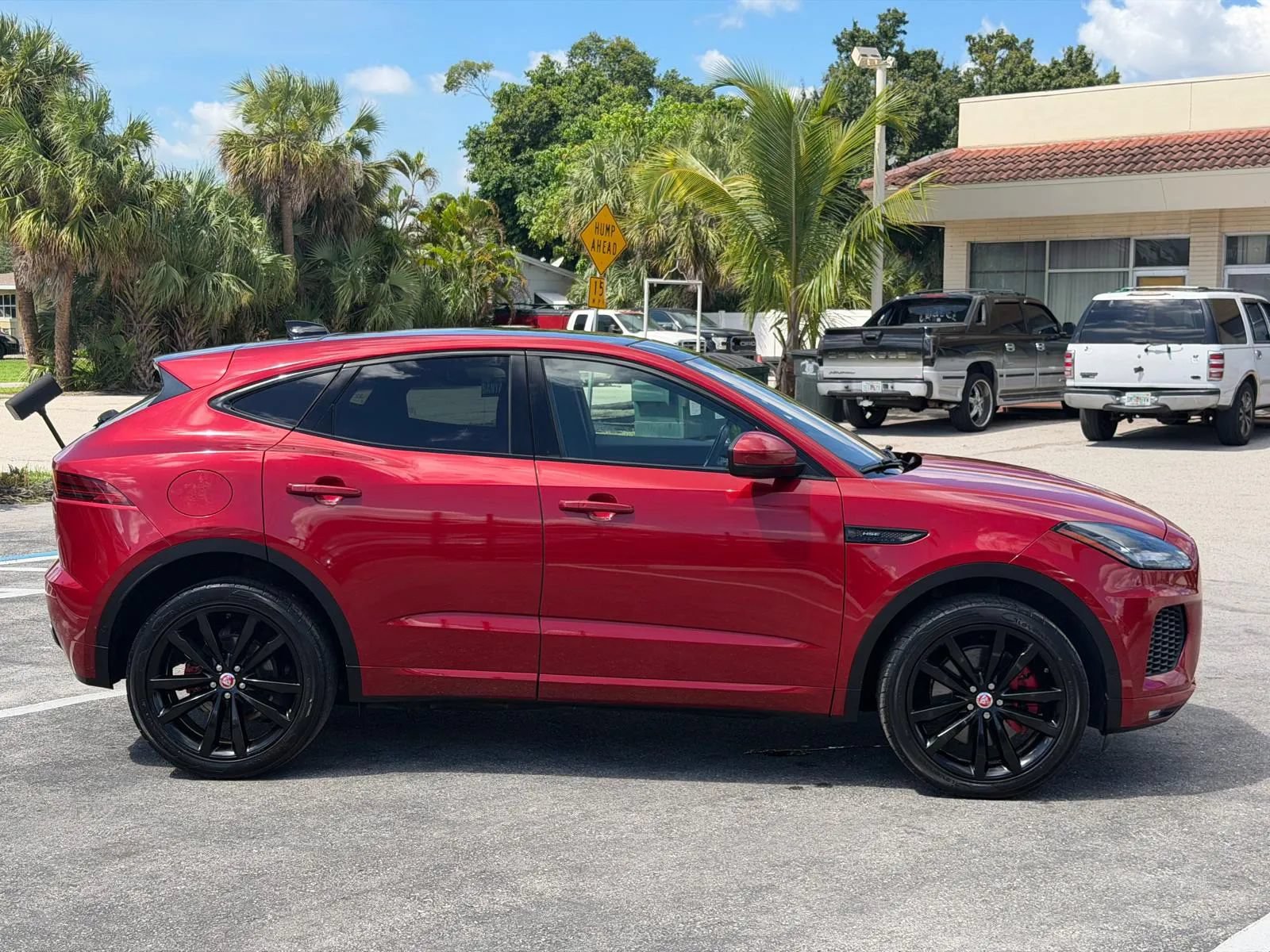 Used 2019 Jaguar E-PACE R-Dynamic HSE AWD/4WD image 4
