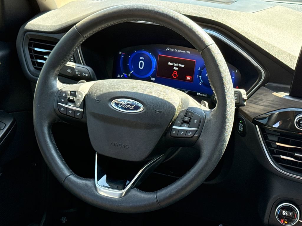 Used 2020 Ford Escape Titanium w/ Titanium Premium Package 2.0 image 14