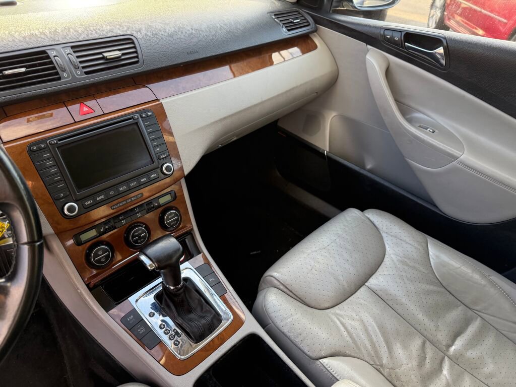 Used 2007 Volkswagen Passat 3.6 image 13