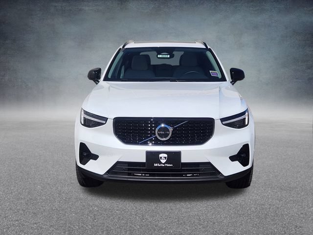 New 2026 Volvo XC40 B5 Plus w/ Protection Package Premier AWD/4WD image 2