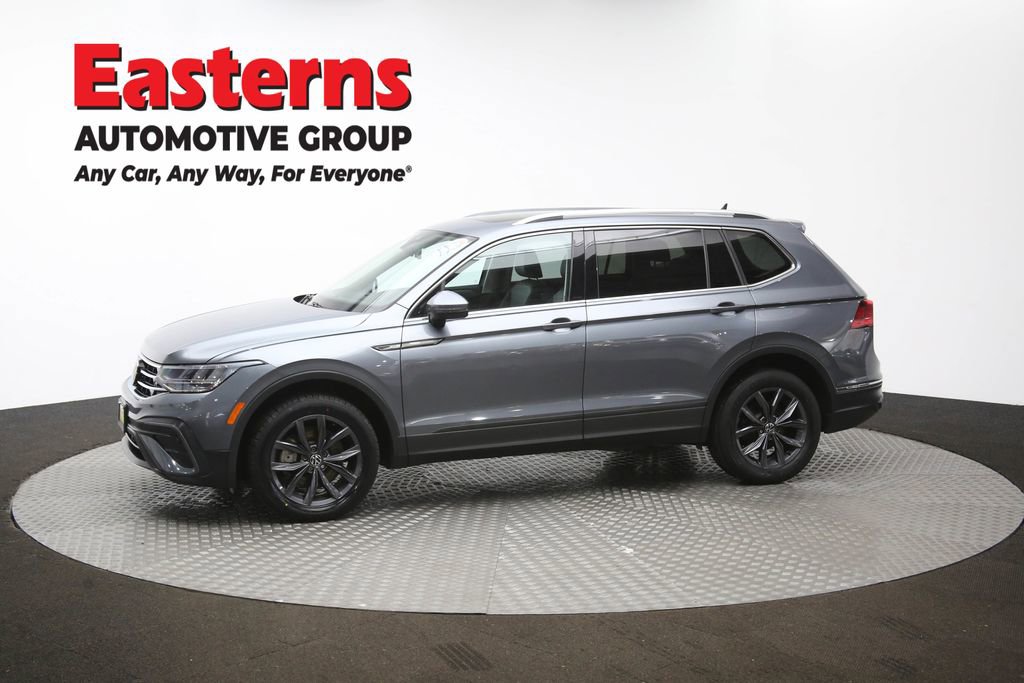 Used 2022 Volkswagen Tiguan SE w/ Panoramic Sunroof Package image 60