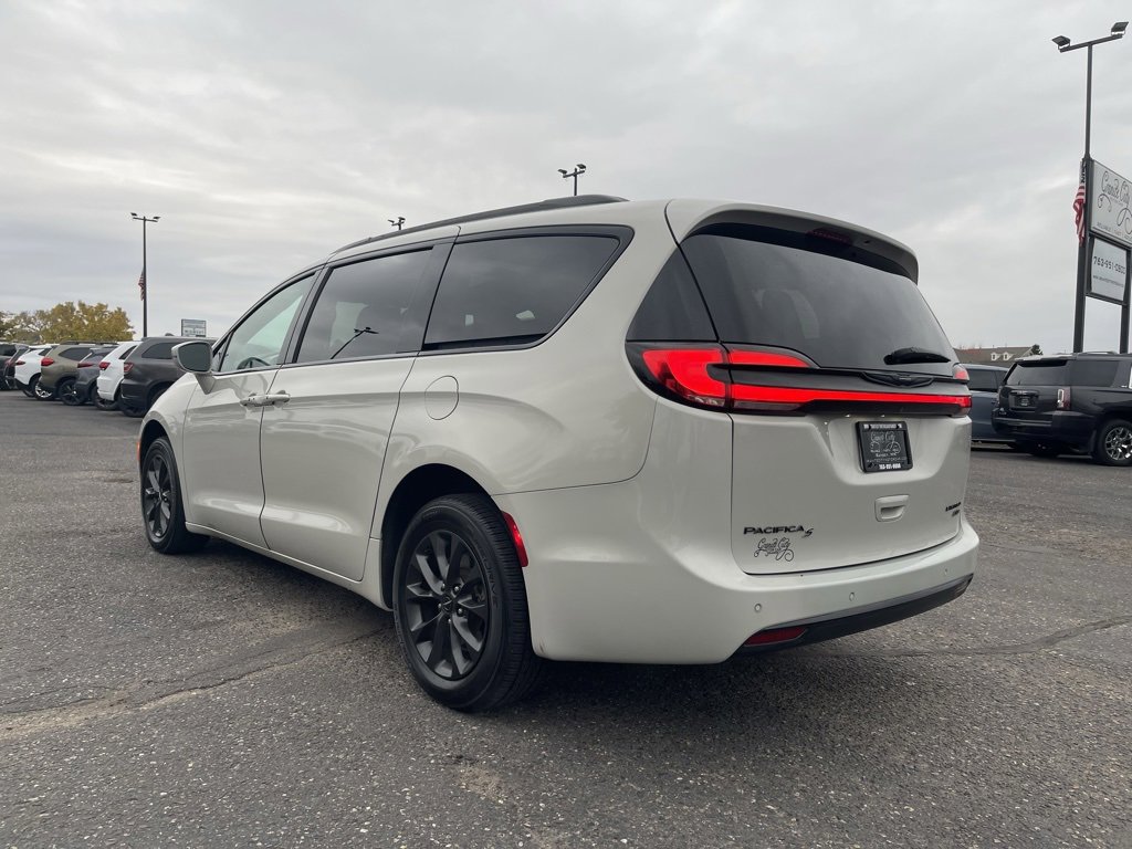 Used 2021 Chrysler Pacifica Limited w/ S Appearance Package image 7