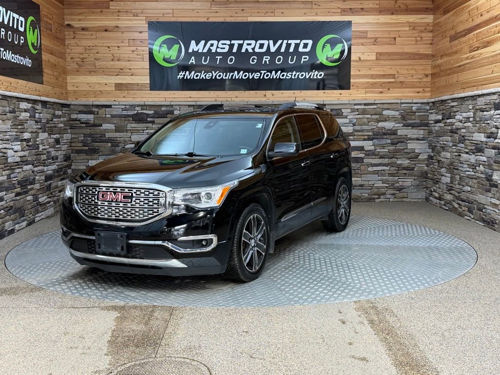 Used 2017 GMC Acadia Denali w/ Technology Package AWD/4WD image 4