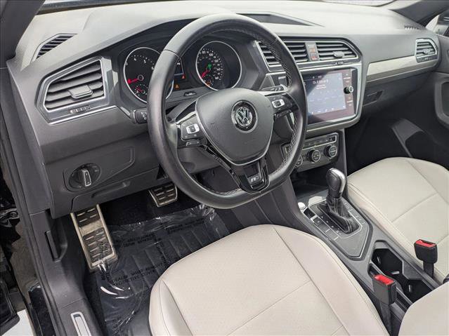 Used 2021 Volkswagen Tiguan SE R-Line image 10