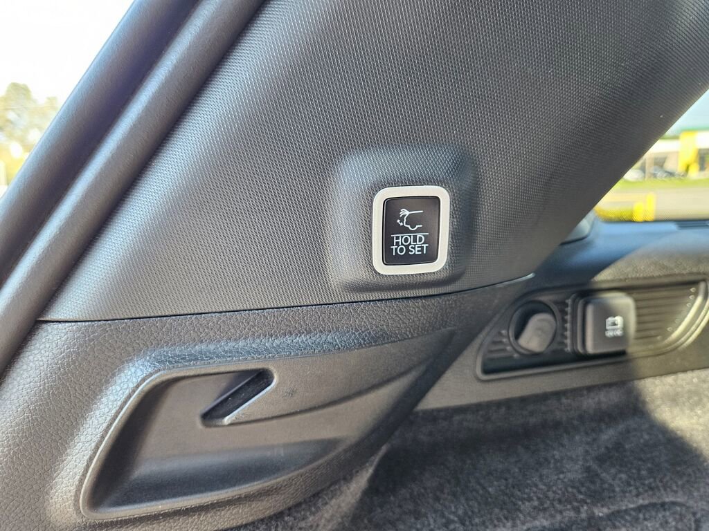 Used 2024 Jeep Grand Cherokee Trailhawk image 14