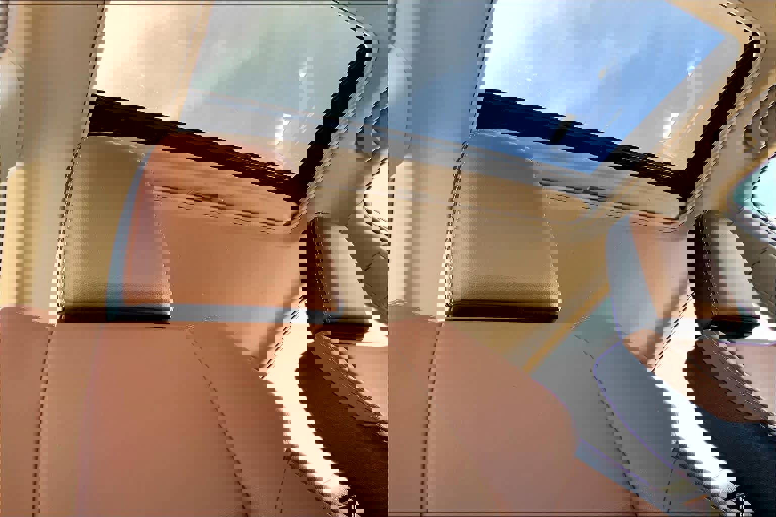 Used 2017 Toyota RAV4 Limited w/ Advanced Technology Package image 13