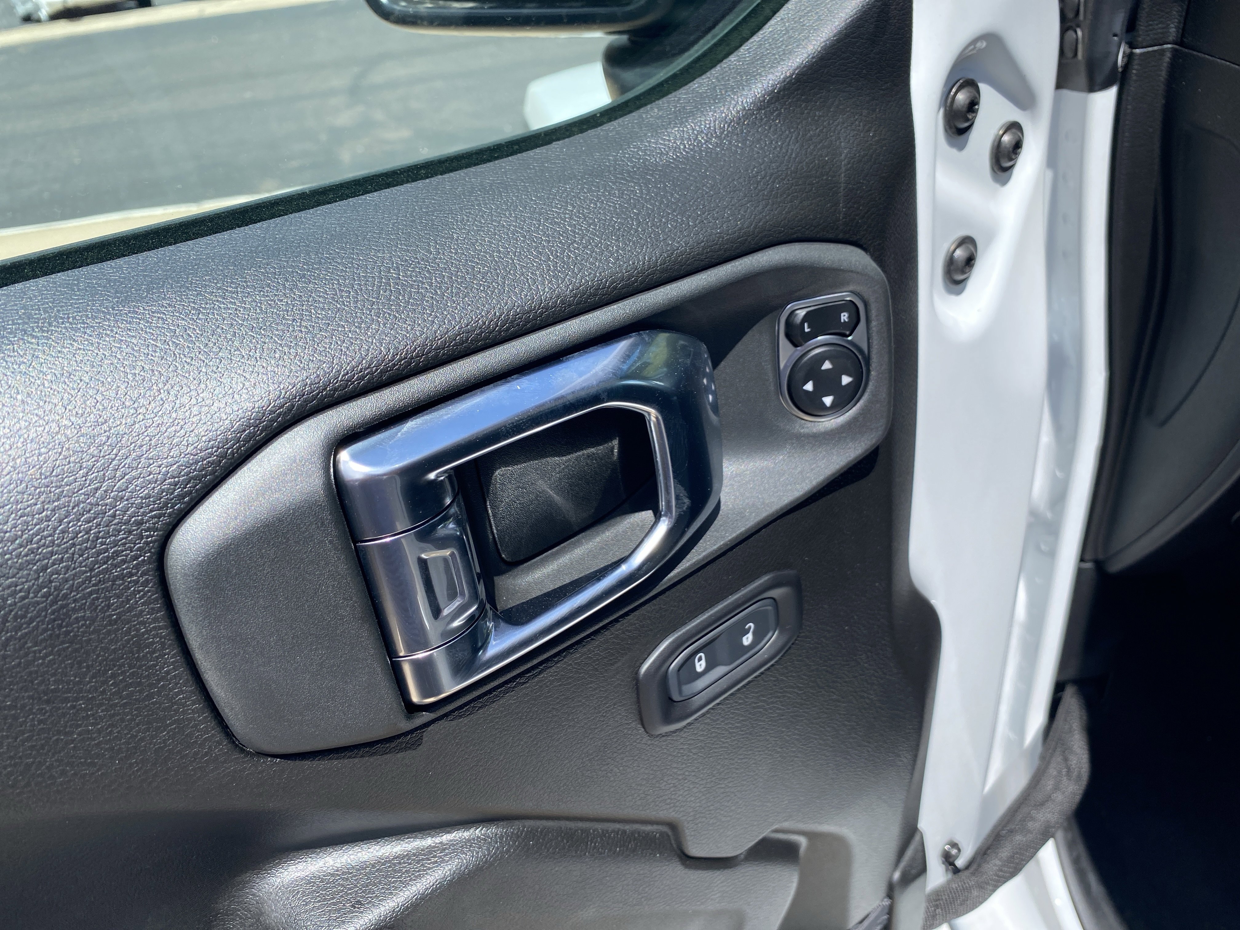 New 2025 Jeep Gladiator Sport image 8