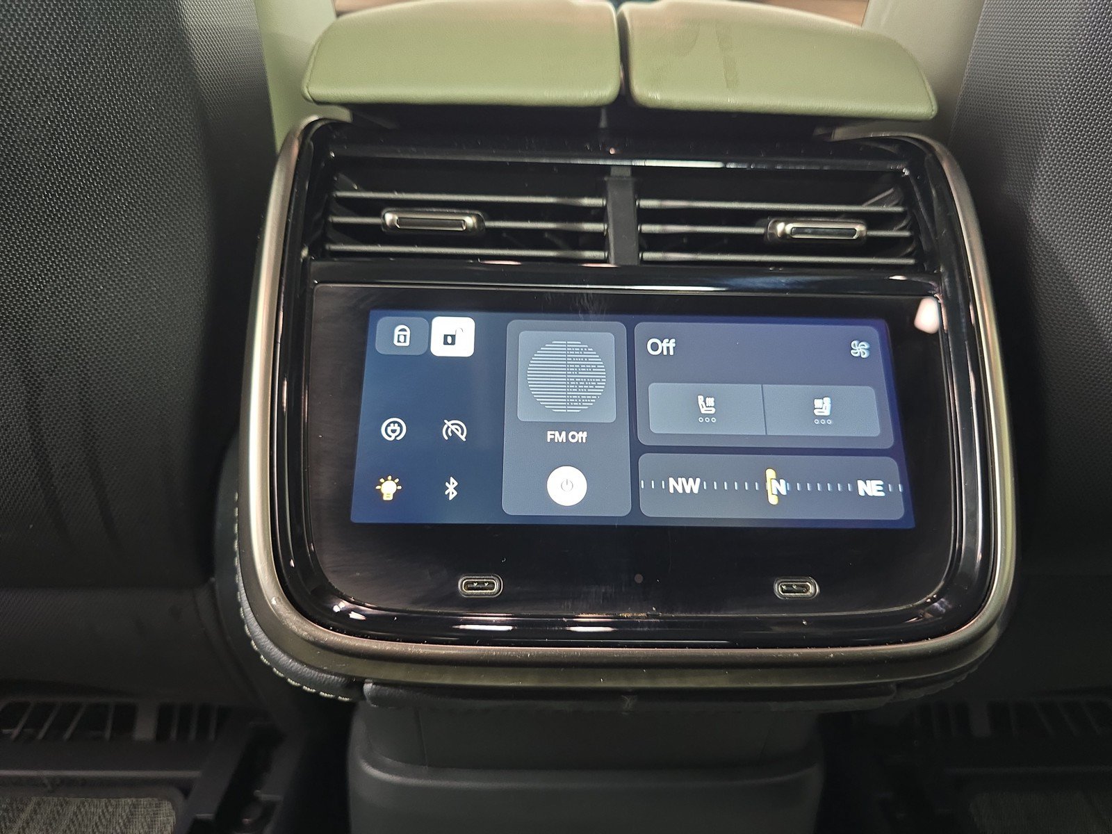 Used 2022 Rivian R1T Adventure AWD/4WD image 28