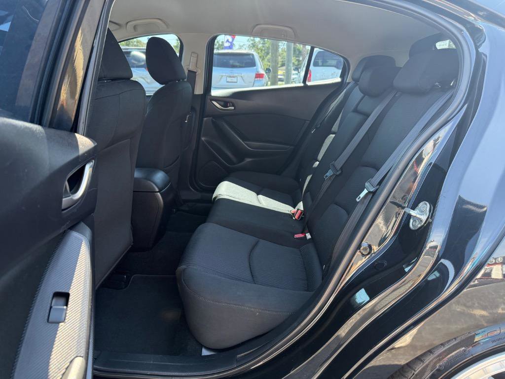Used 2016 MAZDA MAZDA3 i Sport w/ Preferred Equipment Package image 14