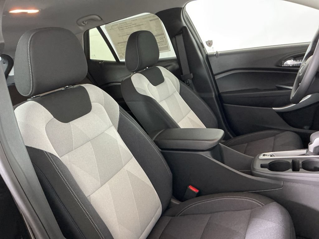 New 2026 Chevrolet Trax LS w/ LS Convenience Package FWD image 9