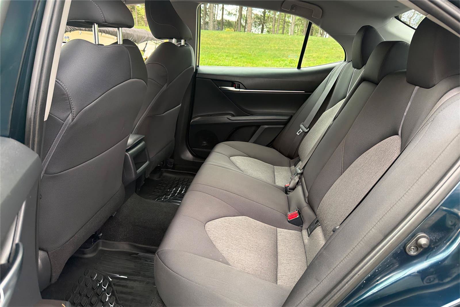 Used 2021 Toyota Camry LE FWD image 11