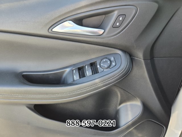 Used 2022 Buick Encore GX Preferred w/ Sport Touring Package FWD image 32