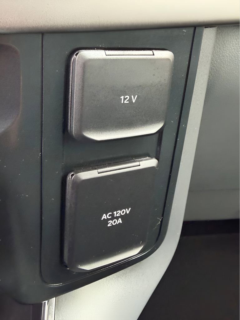 Certified 2025 Ford F150 Lightning XLT AWD/4WD image 22