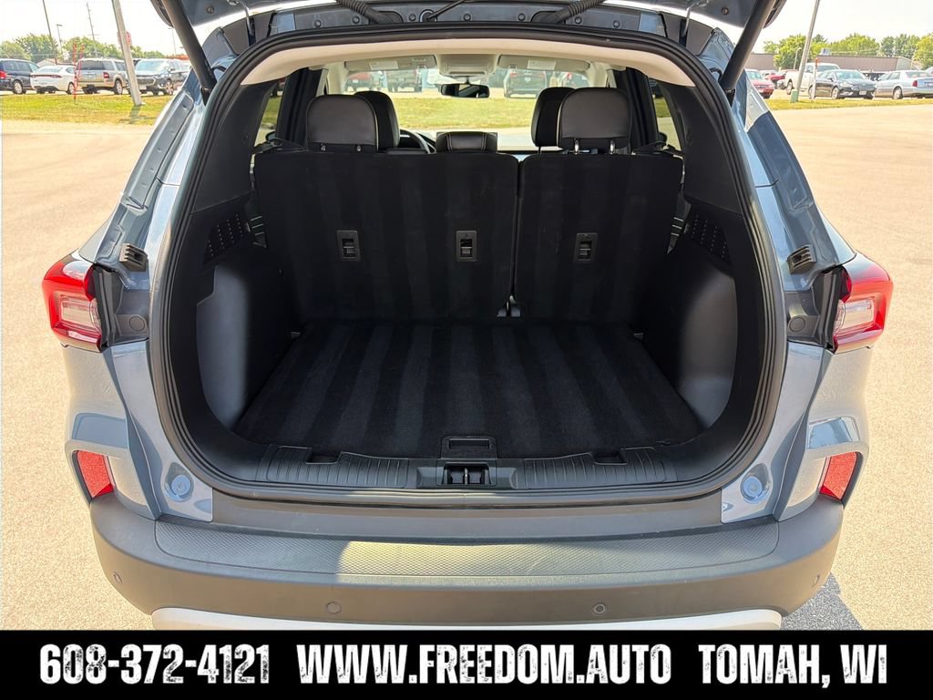 Used 2025 Ford Escape Platinum AWD/4WD image 22