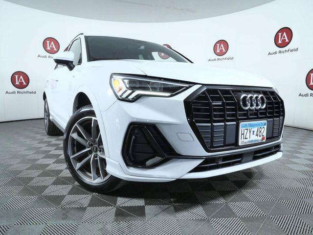 Used 2022 Audi Q3 2.0T Premium Plus AWD/4WD image 2