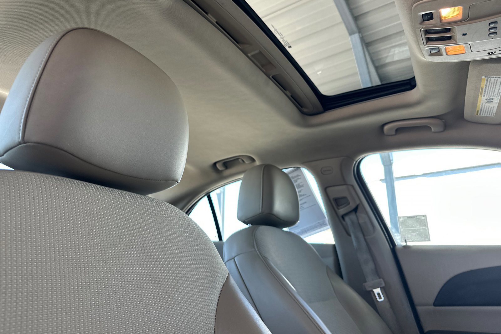 Used 2014 Chevrolet Malibu LT FWD image 16