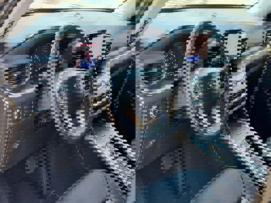 Certified 2022 Ford Explorer XLT w/ Equipment Group 202A image 19