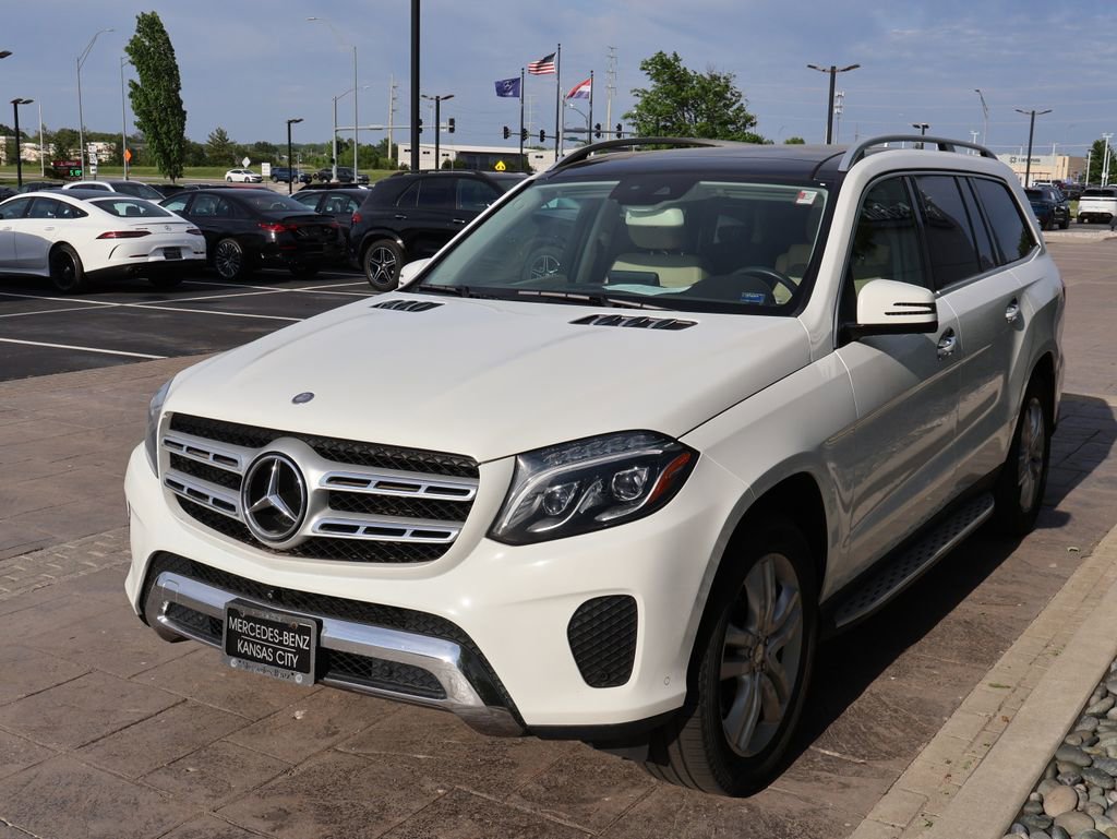 Used 2017 Mercedes-Benz GLS 450 4MATIC image 4