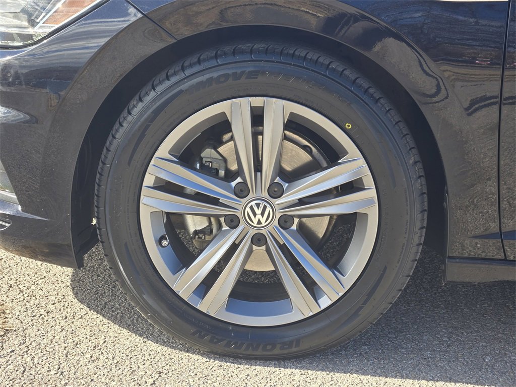 Used 2021 Volkswagen Jetta R-Line w/ R-Line Cold Weather Package image 14