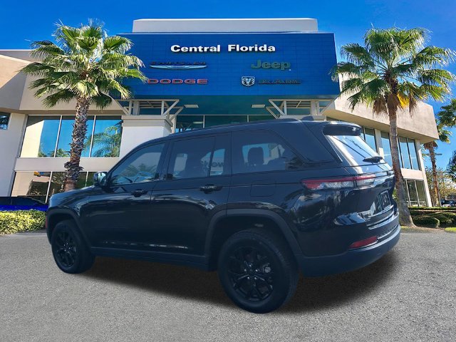 Certified 2025 Jeep Grand Cherokee Altitude AWD/4WD image 7