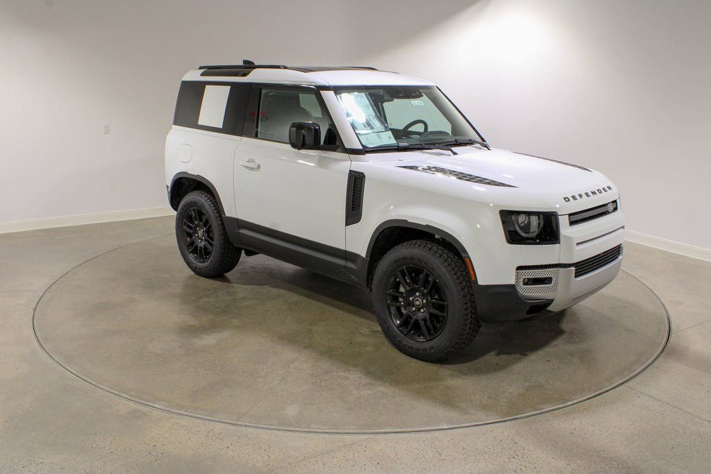 Used 2025 Land Rover Defender 90 S AWD/4WD image 7