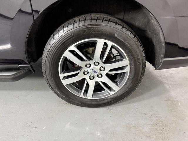 Used 2024 Ford Expedition Max Limited AWD/4WD image 5