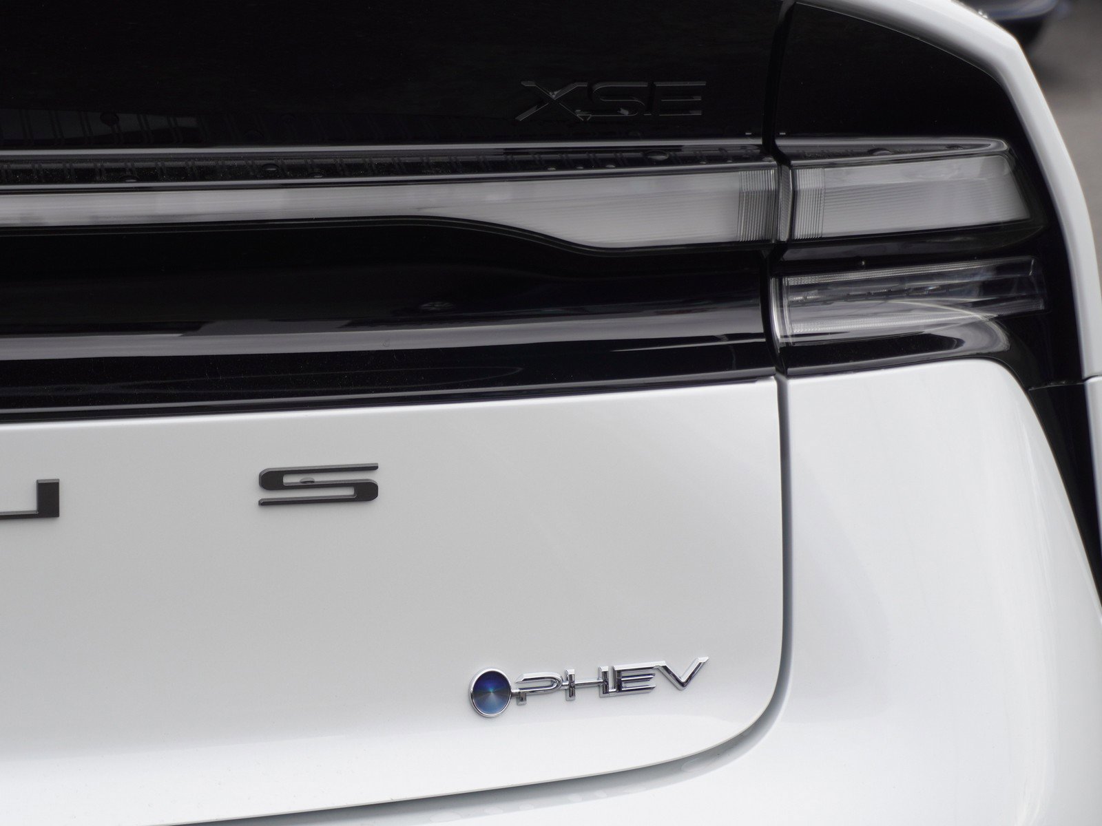 New 2026 Toyota Prius Plug-In Hybrid FWD image 10