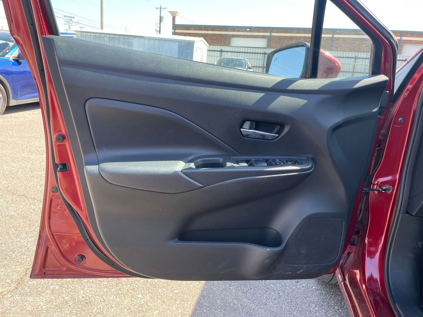 Used 2025 Nissan Versa SV image 18