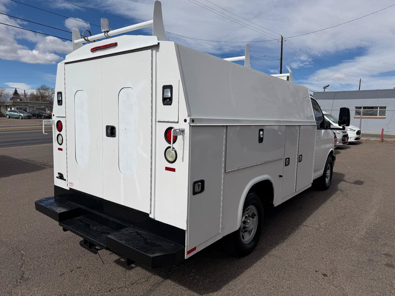 Used 2016 Chevrolet Express 3500 RWD image 10