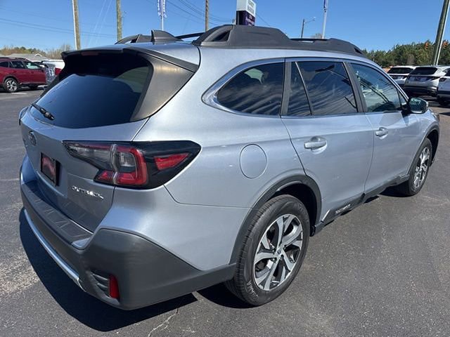 Used 2022 Subaru Outback Limited image 5