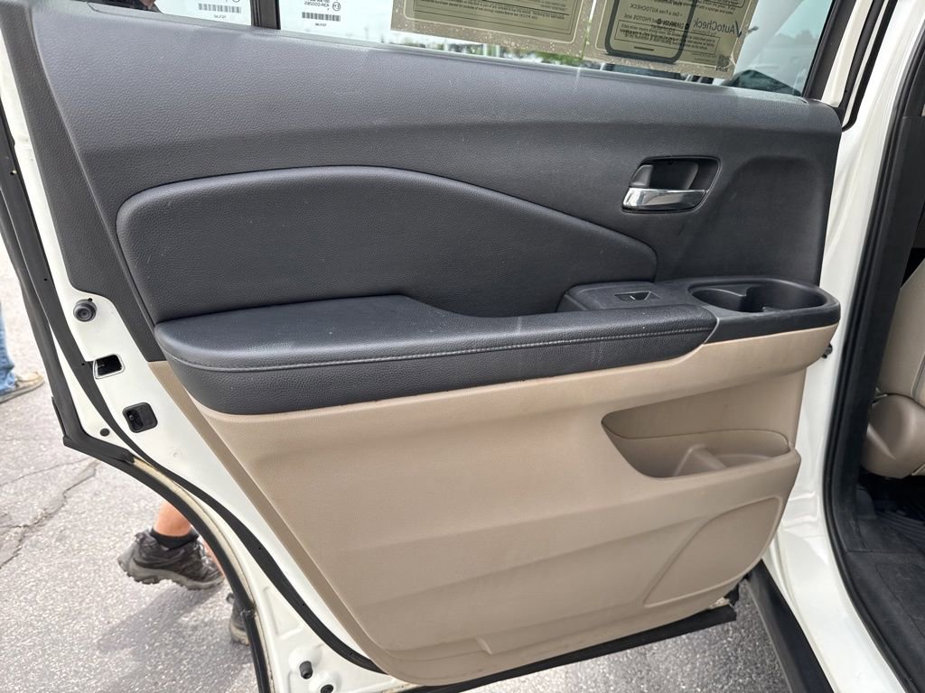 Used 2017 Honda Pilot LX image 28