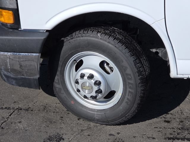 New 2026 Chevrolet Express 3500 w/ Power Convenience Package RWD image 18
