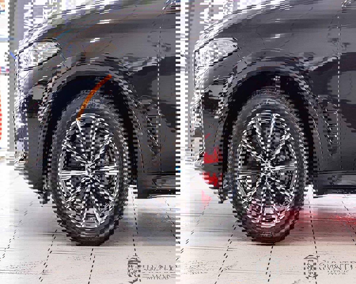 Used 2025 BMW X5 M60i image 10