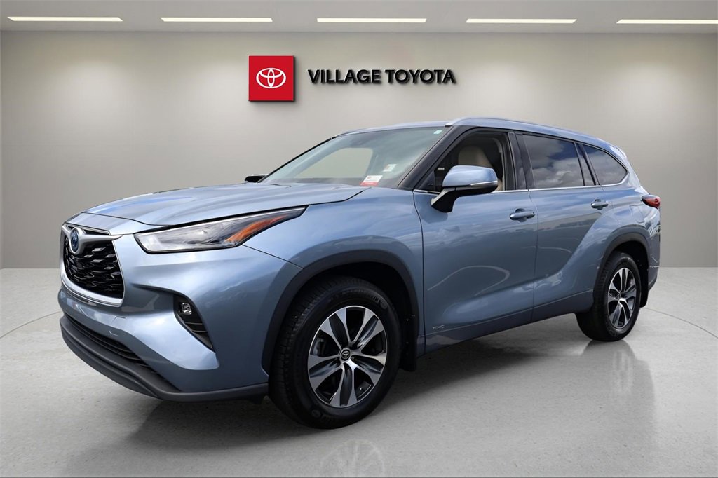 Certified 2022 Toyota Highlander XLE