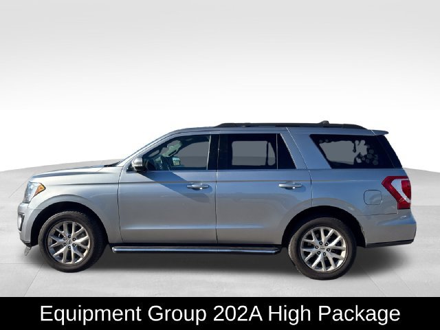 Used 2021 Ford Expedition XLT w/ Equipment Group 202A AWD/4WD image 3
