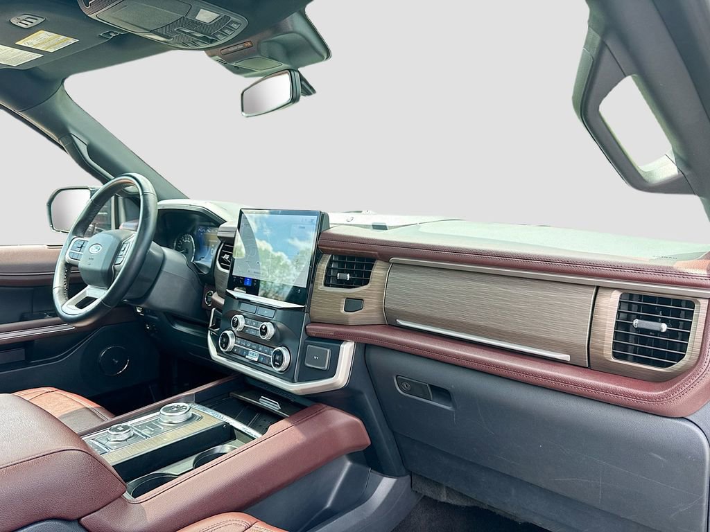 Used 2022 Ford Expedition Limited AWD/4WD image 32