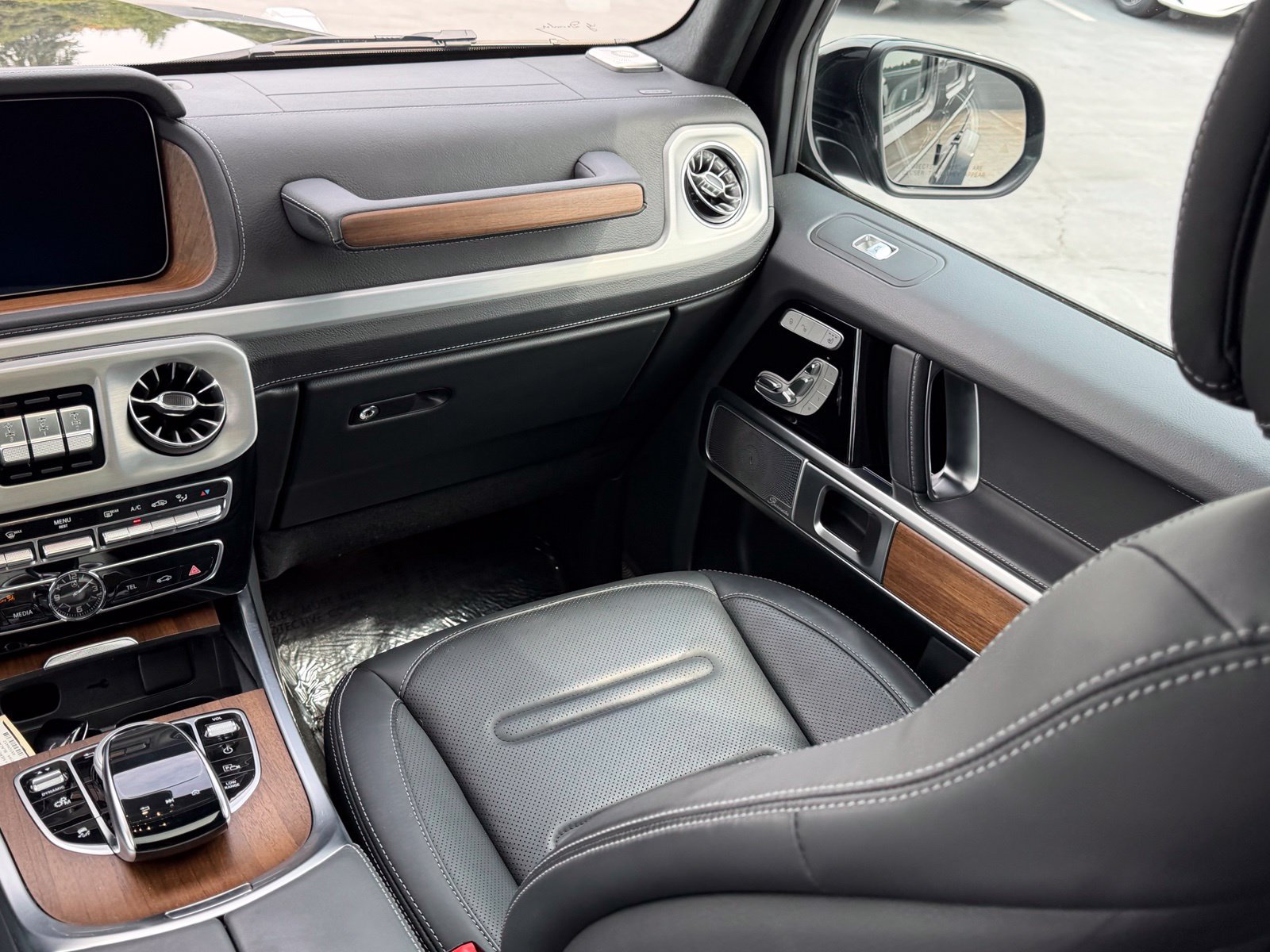 Used 2024 Mercedes-Benz G 550 image 21