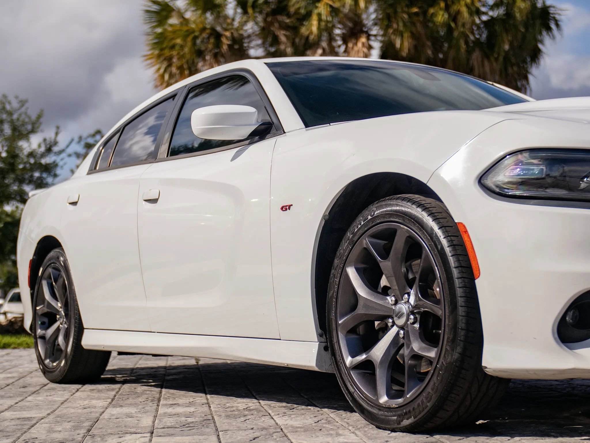 Used 2019 Dodge Charger GT RWD image 4