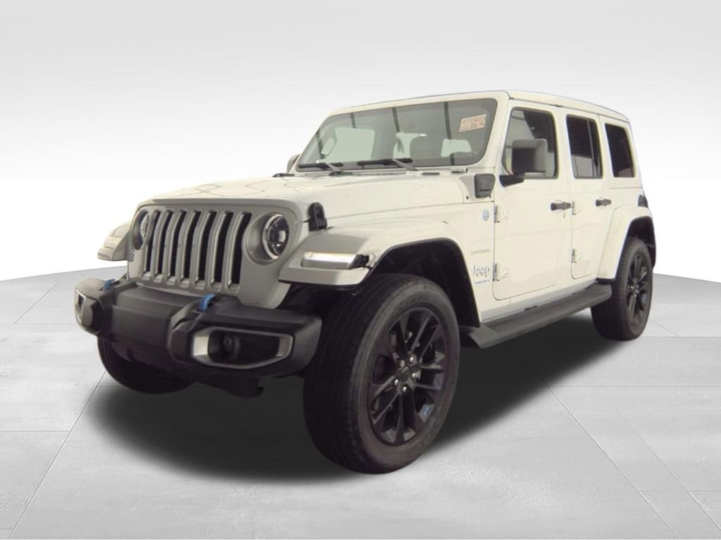 Used 2023 Jeep Wrangler Unlimited Sahara w/ Cold Weather Group AWD/4WD image 3