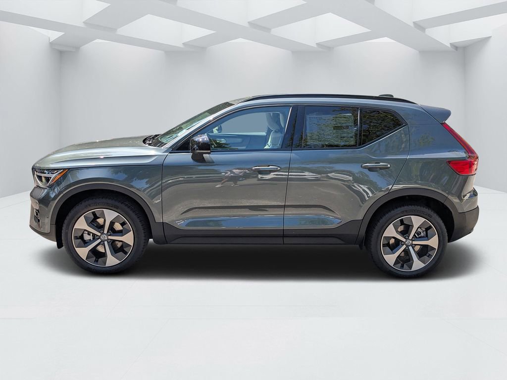 New 2026 Volvo XC40 B4 Plus w/ Climate Package FWD image 6