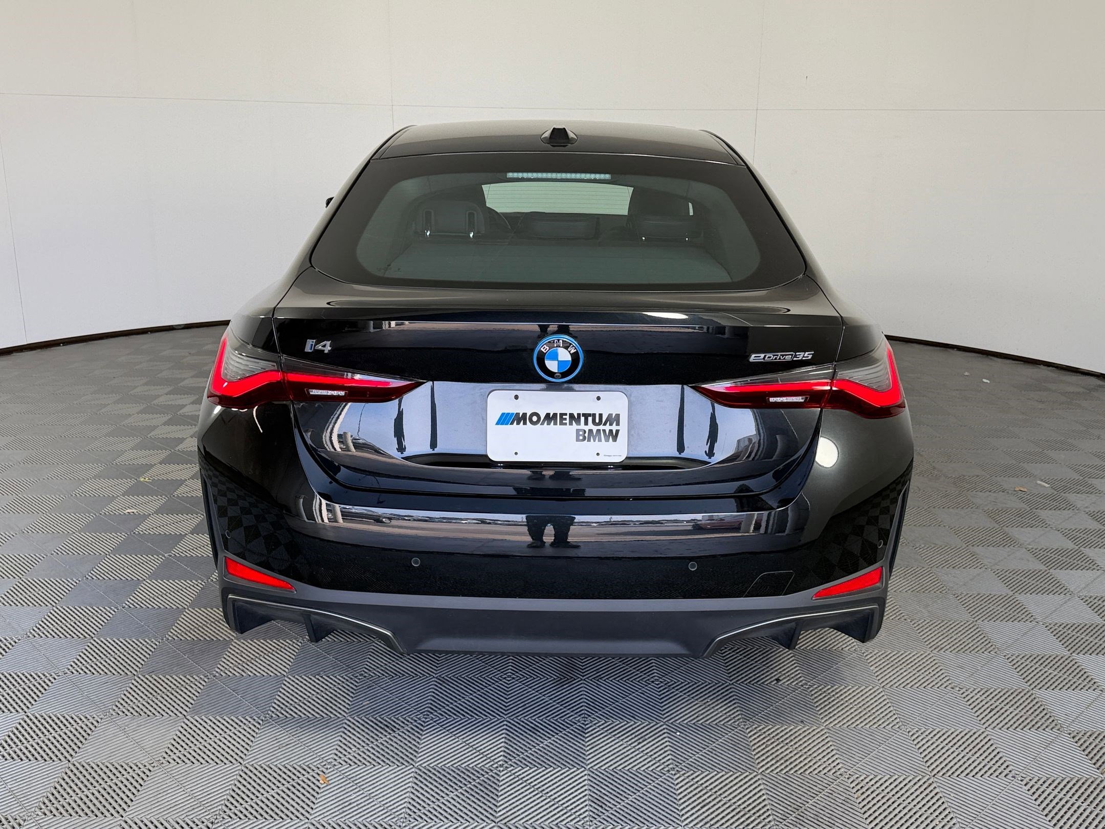 Used 2024 BMW i4 eDrive35 w/ Convenience Package RWD image 10