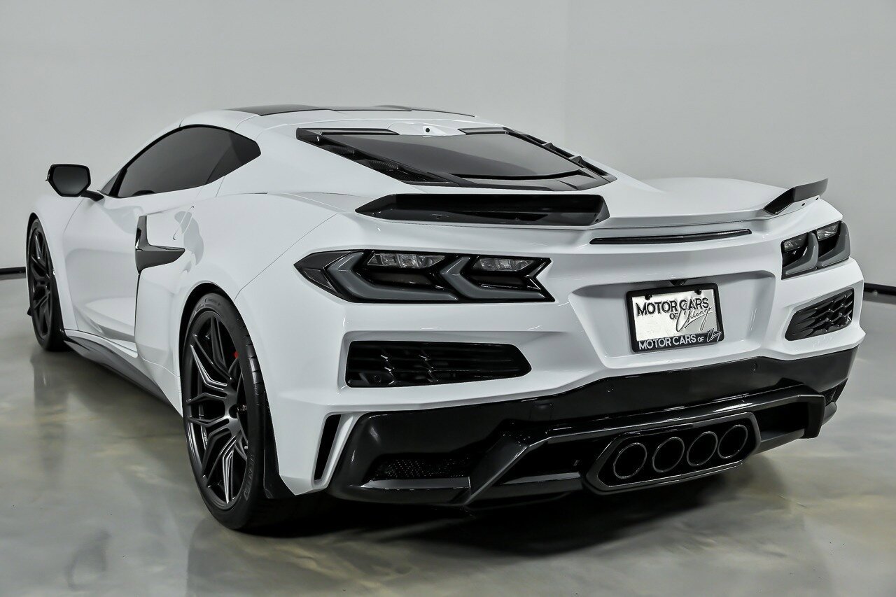 Used 2023 Chevrolet Corvette Z06 w/ Engine Appearance Package RWD image 10