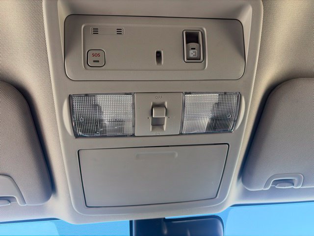Used 2020 Nissan Titan SV w/ SV Convenience Package RWD image 29