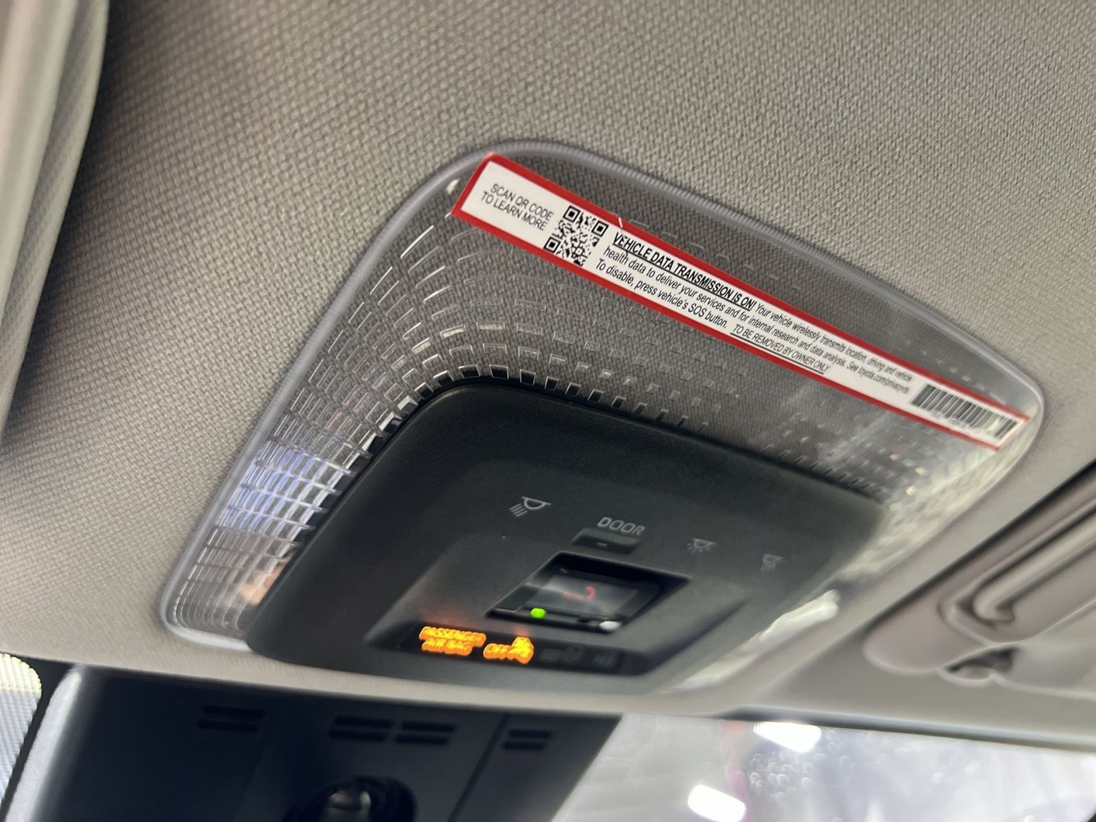 Used 2025 Toyota Prius LE FWD image 35
