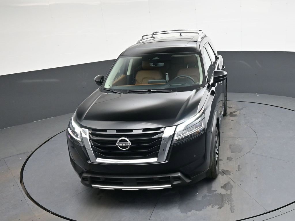 Used 2024 Nissan Pathfinder Platinum w/ Cargo Package image 39