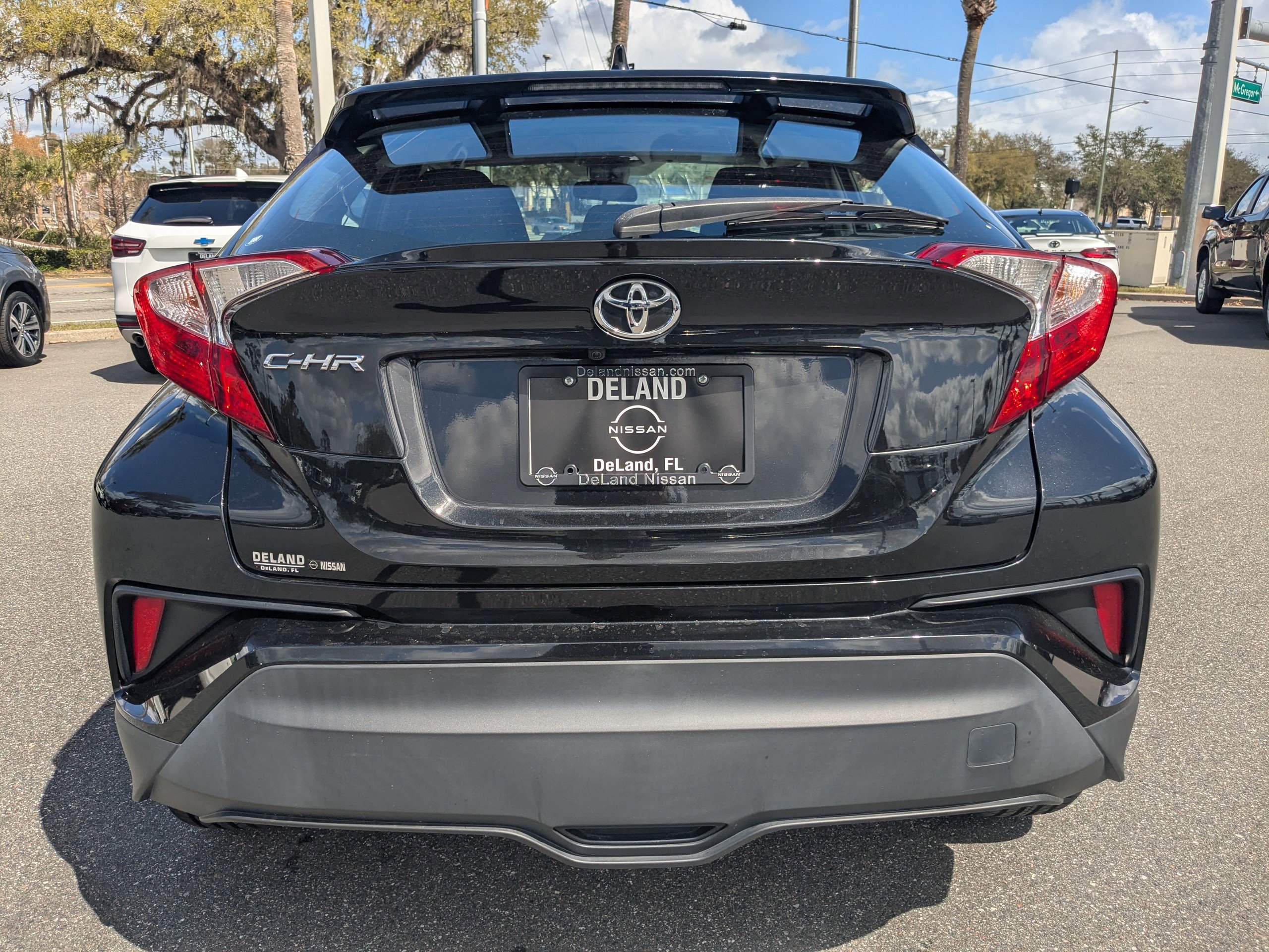 Used 2021 Toyota C-HR LE image 5