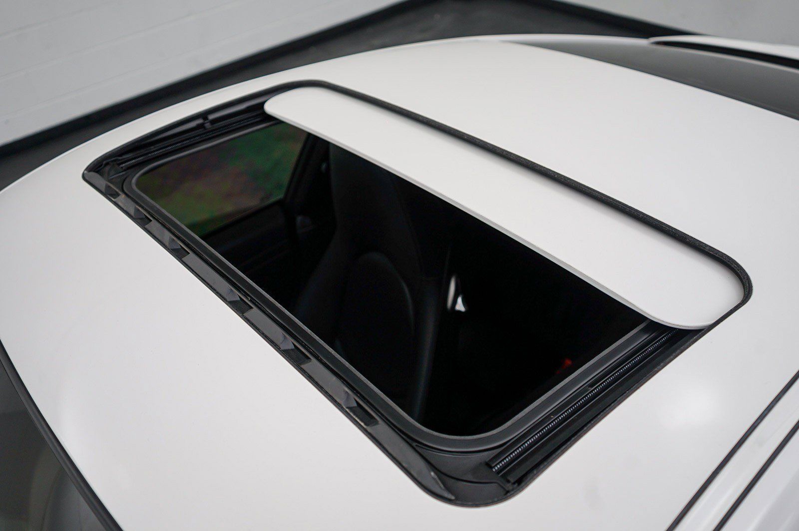 Used 2009 Porsche 911 Carrera S image 37